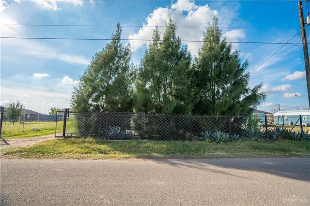 24609 Ocean Street, Monte Alto, TX 78538