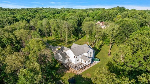 7654 Burrstone Drive, Caledonia, MI 49316