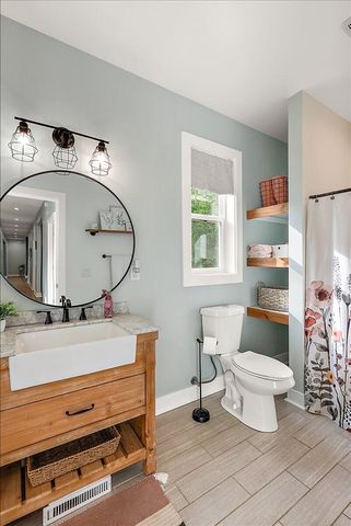 7654 Burrstone Drive, Caledonia, MI 49316