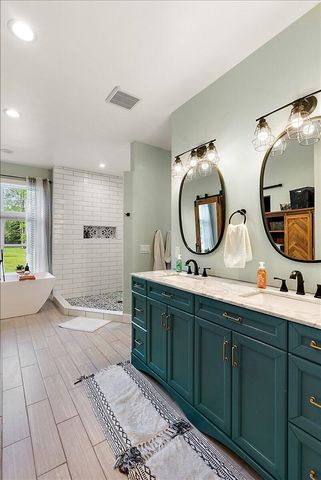 7654 Burrstone Drive, Caledonia, MI 49316