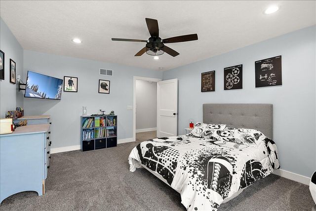 7654 Burrstone Drive, Caledonia, MI 49316
