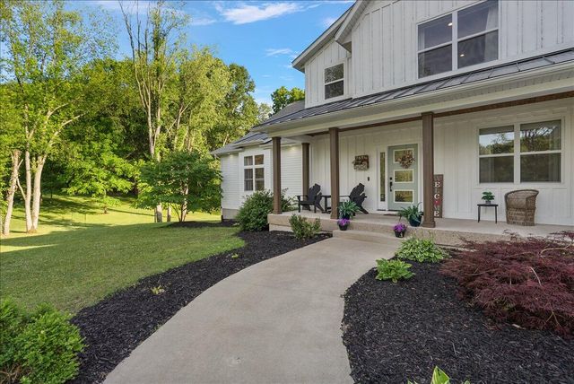 7654 Burrstone Drive, Caledonia, MI 49316