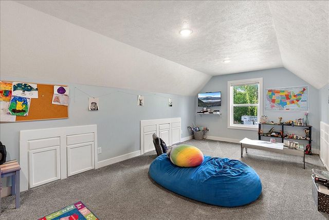 7654 Burrstone Drive, Caledonia, MI 49316