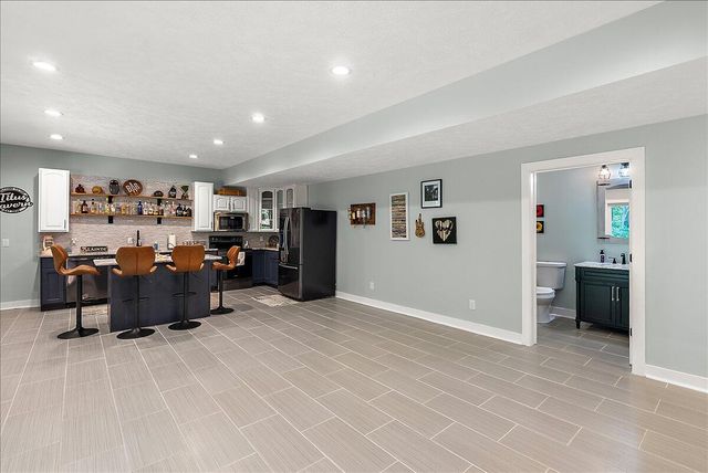 7654 Burrstone Drive, Caledonia, MI 49316