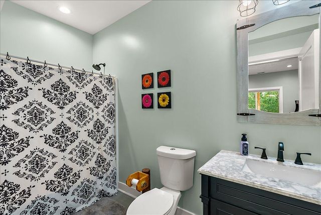 7654 Burrstone Drive, Caledonia, MI 49316