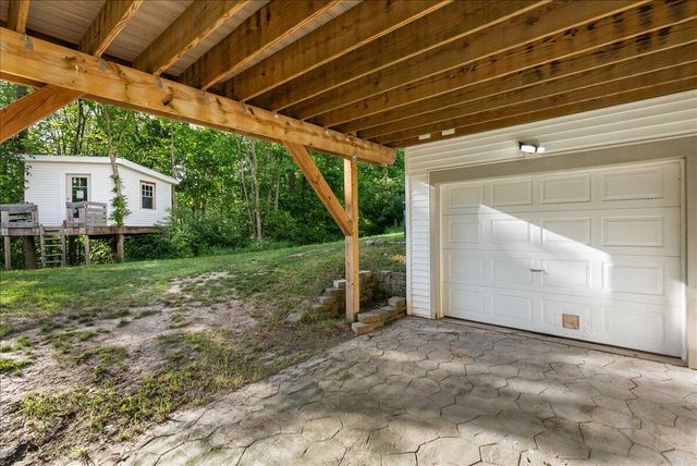 7654 Burrstone Drive, Caledonia, MI 49316