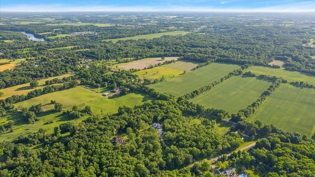 7654 Burrstone Drive, Caledonia, MI 49316