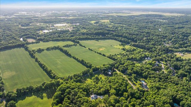 7654 Burrstone Drive, Caledonia, MI 49316