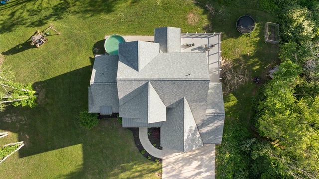 7654 Burrstone Drive, Caledonia, MI 49316
