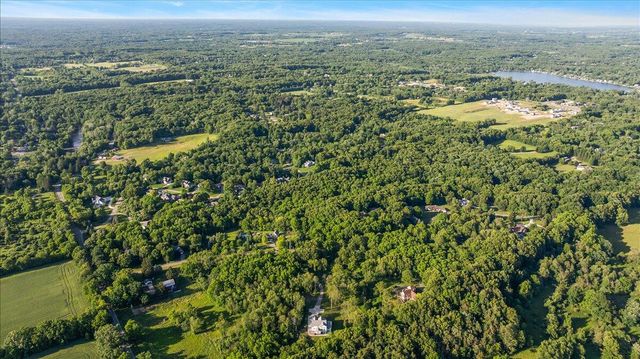 7654 Burrstone Drive, Caledonia, MI 49316