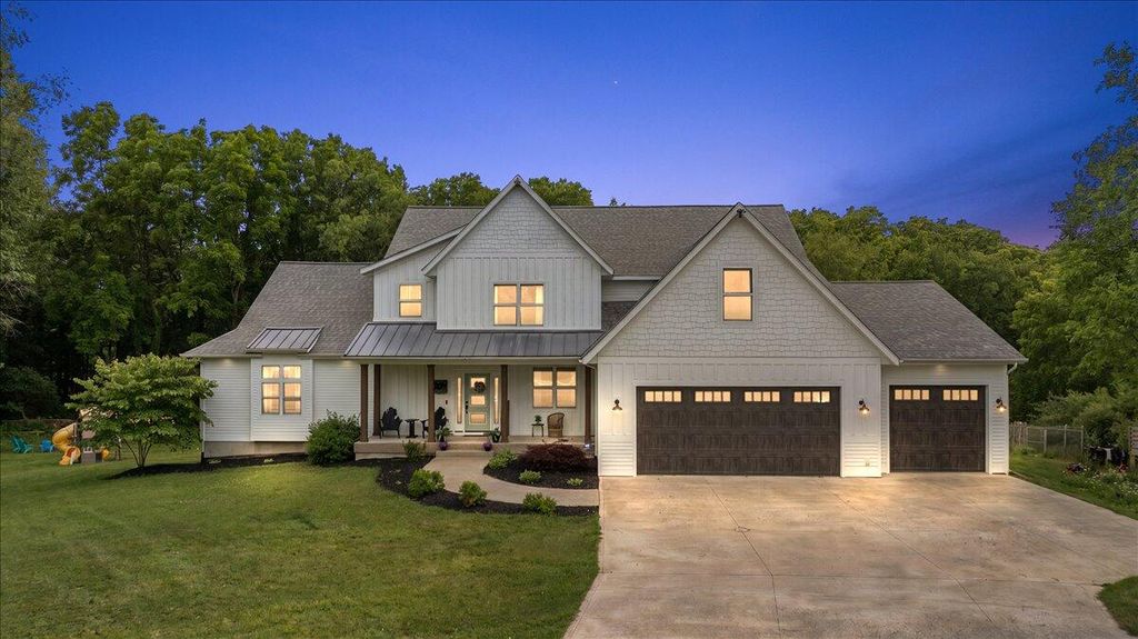 7654 Burrstone Drive, Caledonia, MI 49316