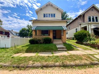 1109 Progress St, Mckees Rocks, PA 15136