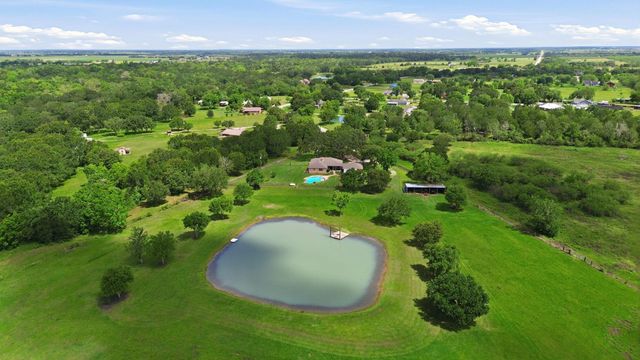 1711 Eagle Nest Acres Drive, Wallis, TX 77485