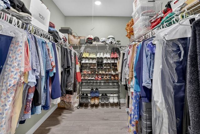 12140 Village Pl, Davie, FL 33325