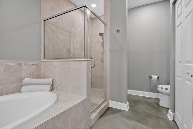 12140 Village Pl, Davie, FL 33325