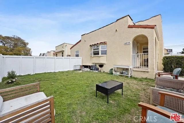 2210 Clyde, Los Angeles, CA 90016