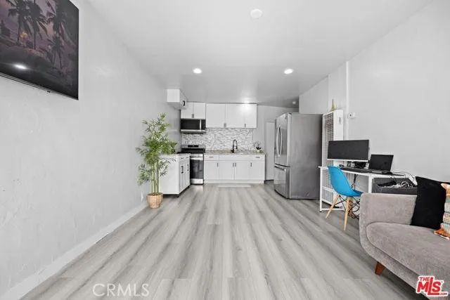 2210 Clyde, Los Angeles, CA 90016