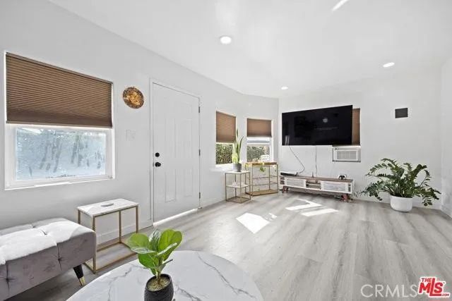 2210 Clyde, Los Angeles, CA 90016