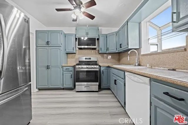 2210 Clyde, Los Angeles, CA 90016