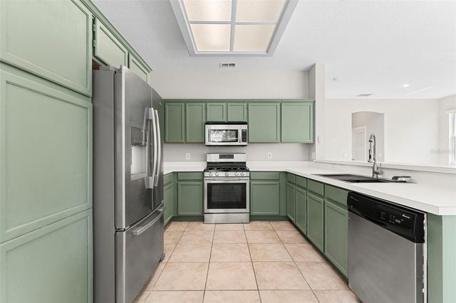 315 SUNCREST COURT, Oviedo, FL 32765