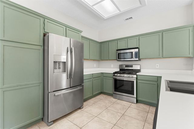 315 SUNCREST COURT, Oviedo, FL 32765