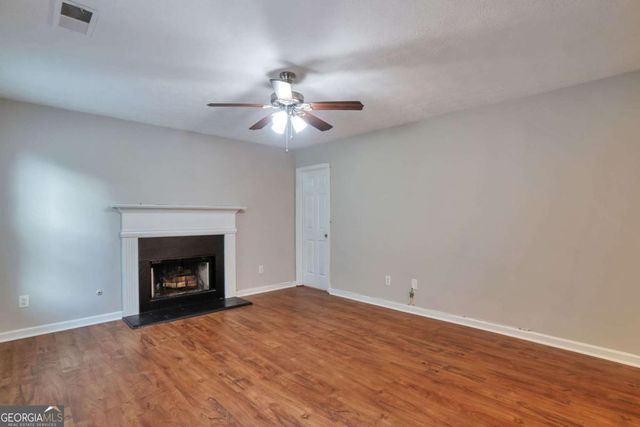 3945 Compton Pointe, Ellenwood, GA 30294