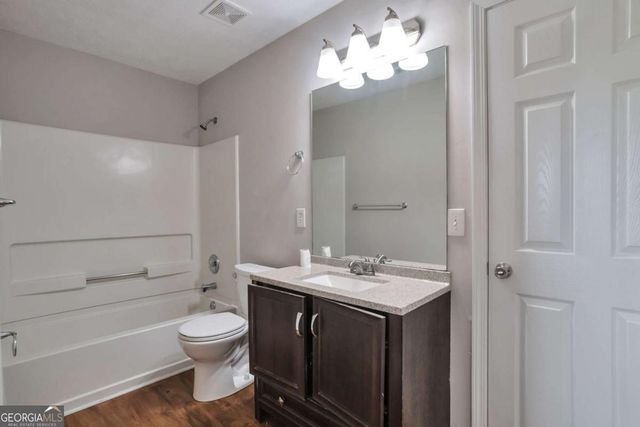 3945 Compton Pointe, Ellenwood, GA 30294