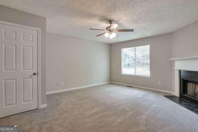 3945 Compton Pointe, Ellenwood, GA 30294