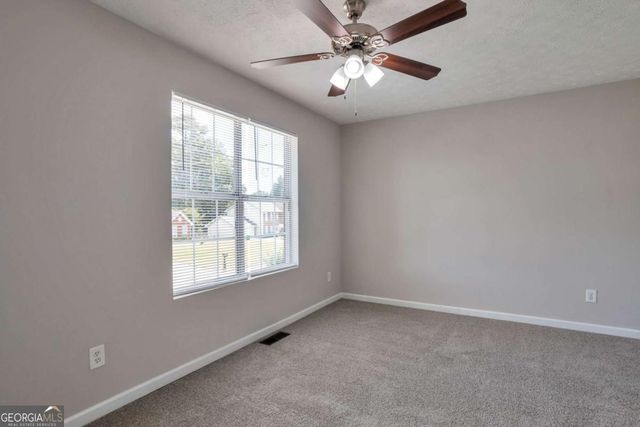 3945 Compton Pointe, Ellenwood, GA 30294