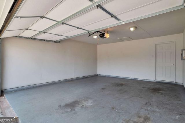 3945 Compton Pointe, Ellenwood, GA 30294