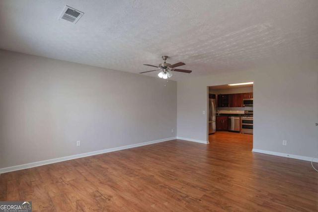 3945 Compton Pointe, Ellenwood, GA 30294
