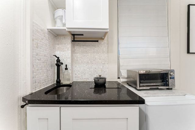 36R Joy St 3, Boston, MA 02114