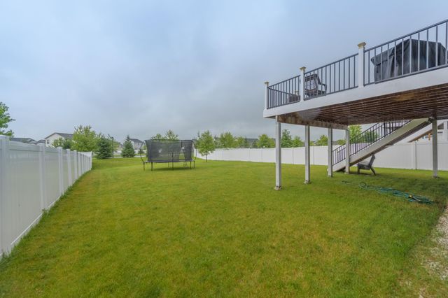 18056 Hartlin Avenue, Lakeville, MN 55044