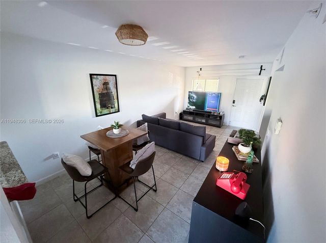 22301 SW 88th Pl 104-3, Cutler Bay, FL 33190