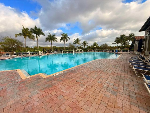 22301 SW 88th Pl 104-3, Cutler Bay, FL 33190