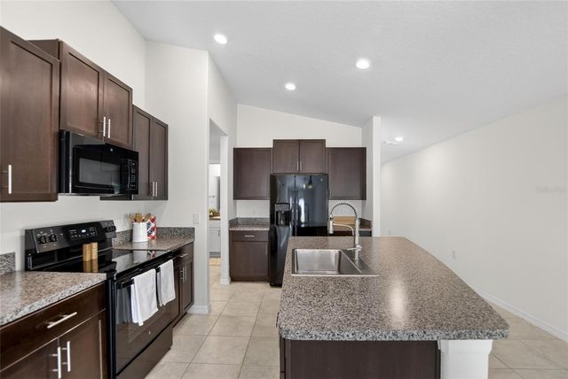 11936 MIRACLE MILE DRIVE, Riverview, FL 33578