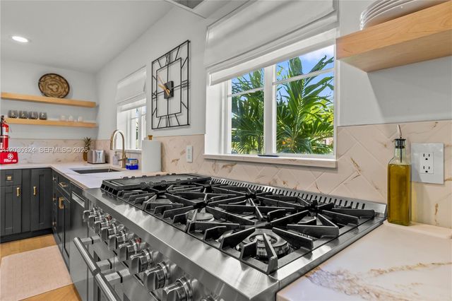 2862 NE 35th Ct, Lighthouse Point, FL 33064