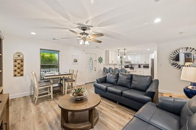 1602 55th Street, Galveston, TX 77551