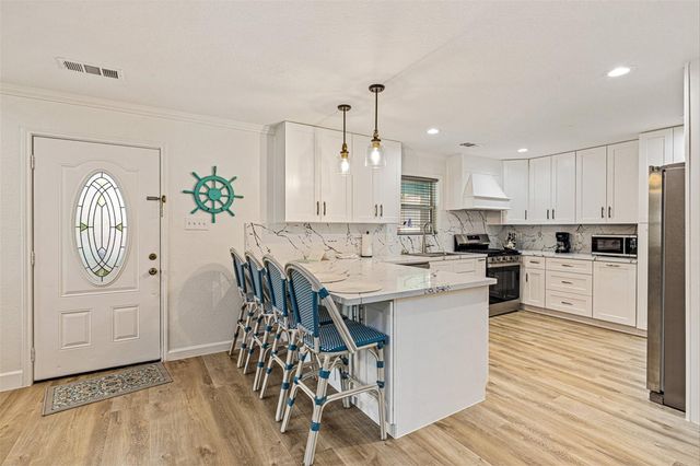 1602 55th Street, Galveston, TX 77551