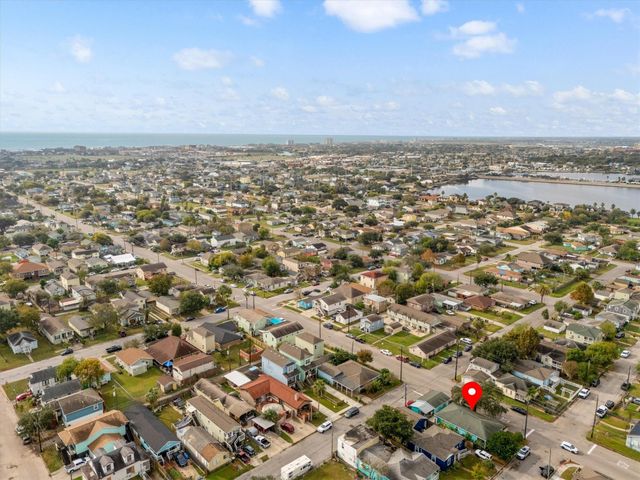 1602 55th Street, Galveston, TX 77551