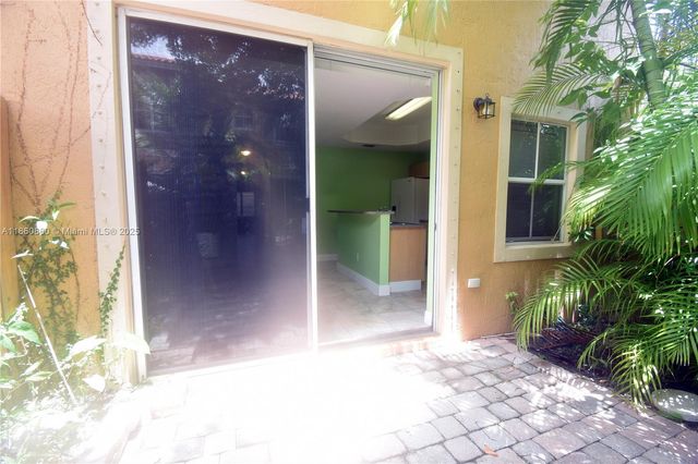 4975 N Tradewinds Ter 601, Dania Beach, FL 33312