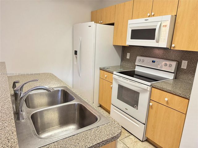 4975 N Tradewinds Ter 601, Dania Beach, FL 33312