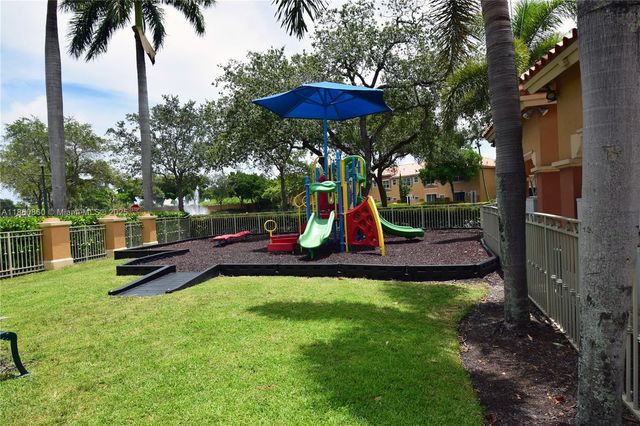 4975 N Tradewinds Ter 601, Dania Beach, FL 33312