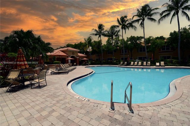 4975 N Tradewinds Ter 601, Dania Beach, FL 33312