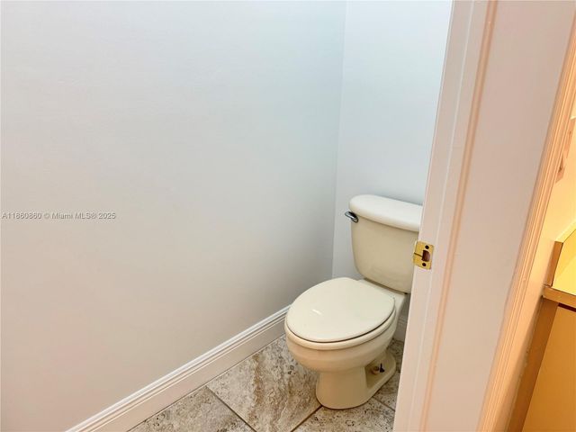 4975 N Tradewinds Ter 601, Dania Beach, FL 33312