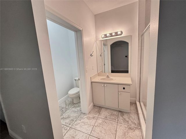 4975 N Tradewinds Ter 601, Dania Beach, FL 33312