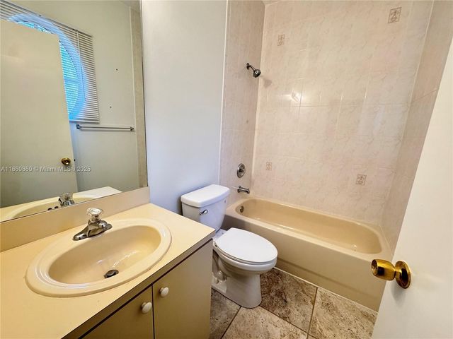 4975 N Tradewinds Ter 601, Dania Beach, FL 33312