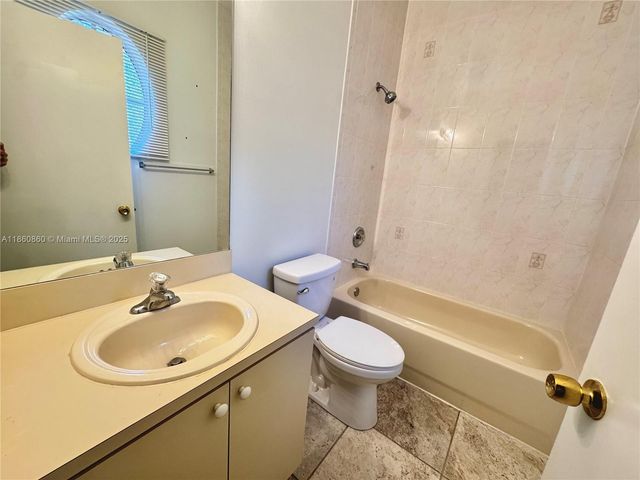 4975 N Tradewinds Ter 601, Dania Beach, FL 33312