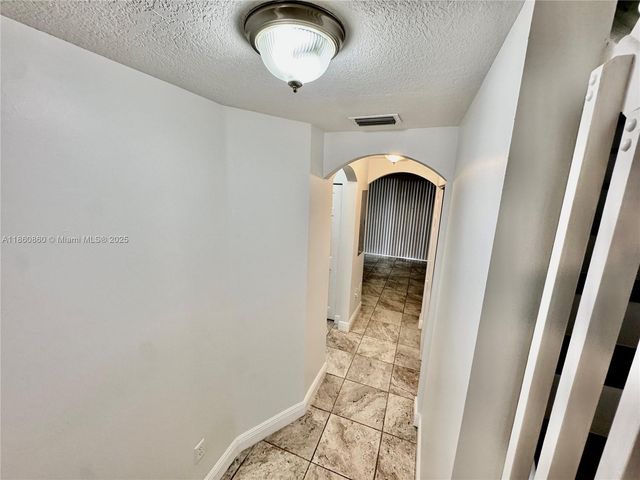 4975 N Tradewinds Ter 601, Dania Beach, FL 33312