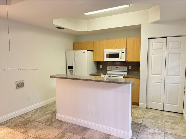 4975 N Tradewinds Ter 601, Dania Beach, FL 33312